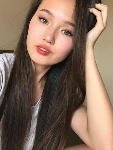 Индра Страстная Брюнетка